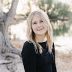 Meet your Posher, Loralyn